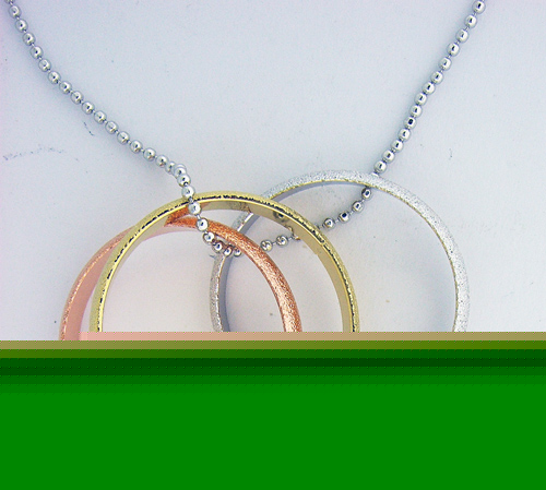 3 Ring Interlocking Pendant Necklace