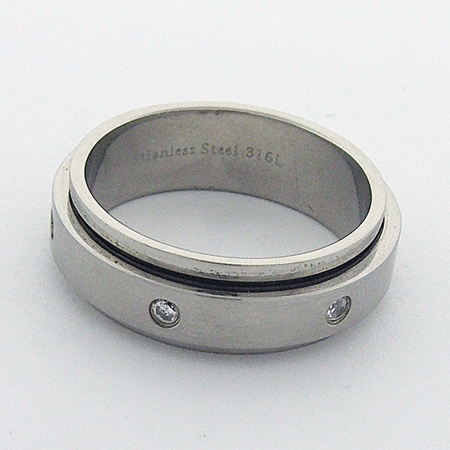 Spinner Band accented with CZ